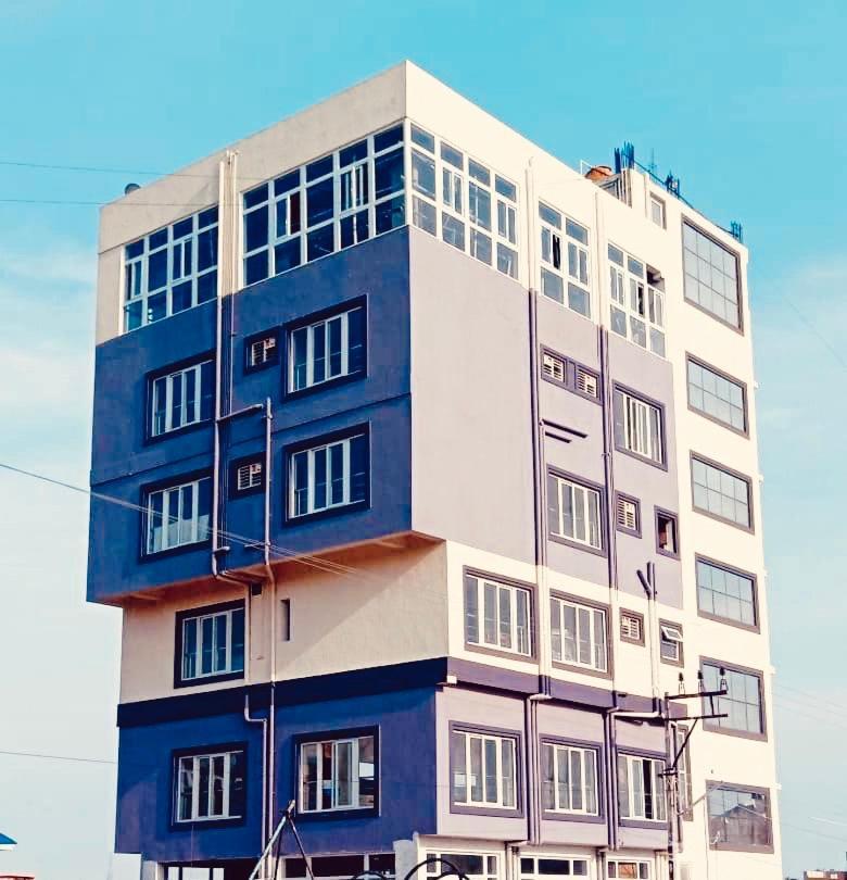 Meridian Castle Hotel Пондичери Екстериор снимка