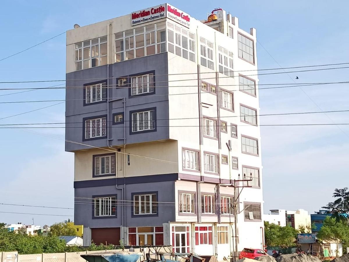 Meridian Castle Hotel Пондичери Екстериор снимка